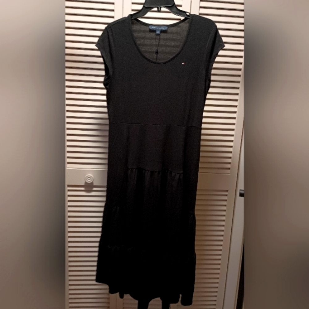 Tommy Hilfiger midi black dress